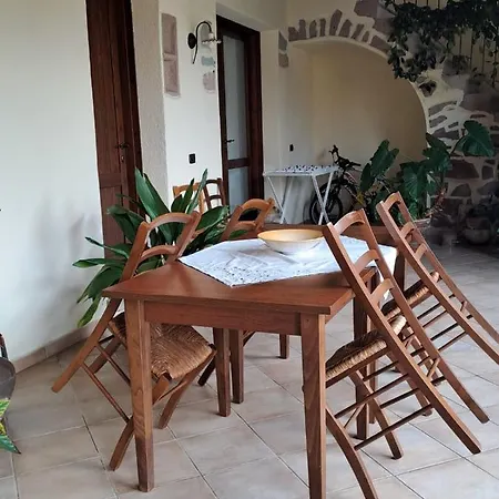 Bed & Breakfast S'omu Antiga *