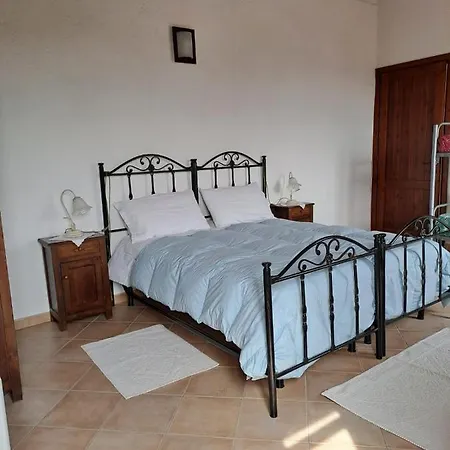 Bed & Breakfast S'omu Antiga *
