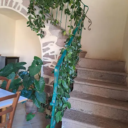 Bed & Breakfast S'omu Antiga 3*